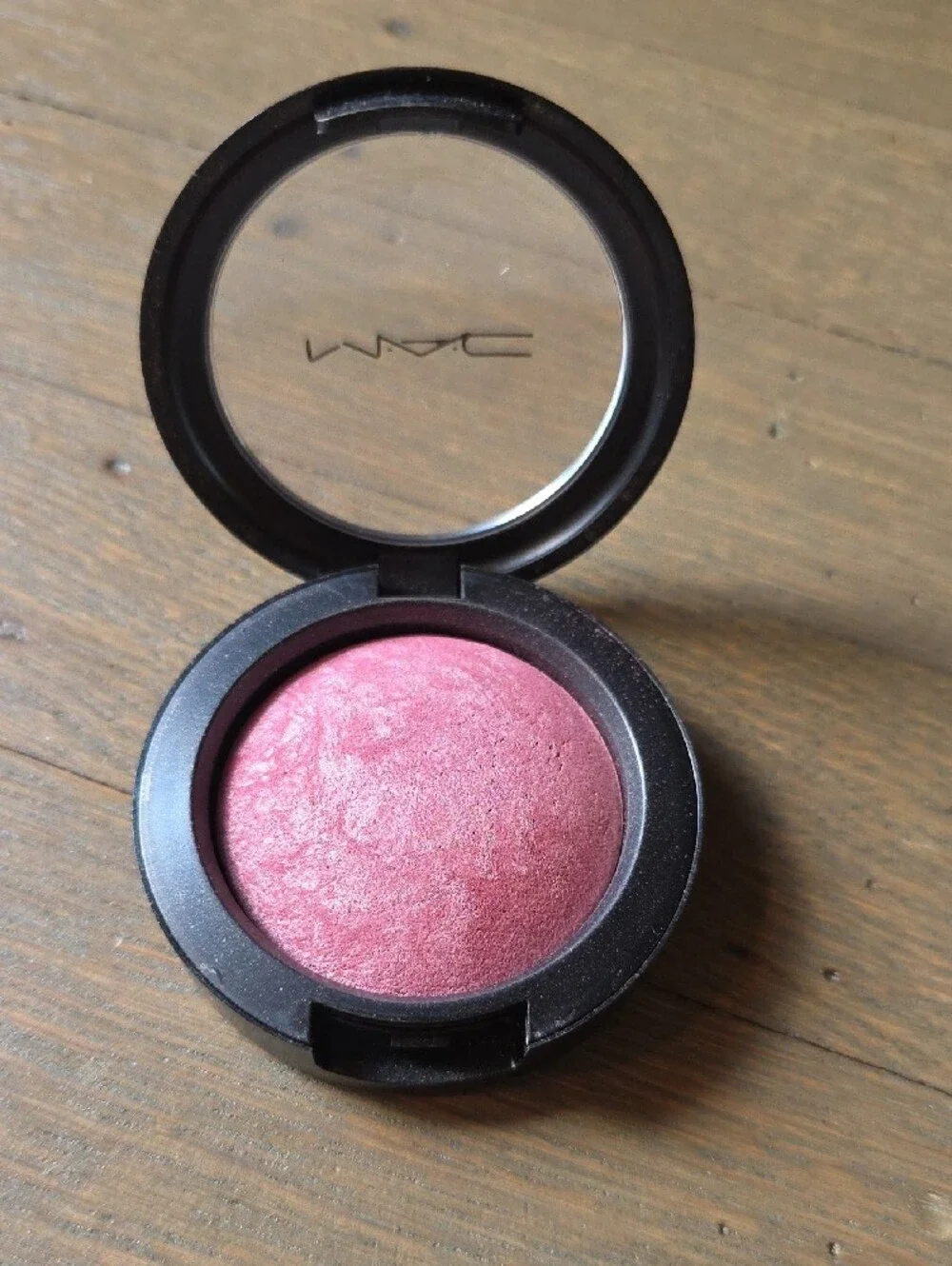 MAC Cosmetics Mineralize Blush in Gentle. NEW